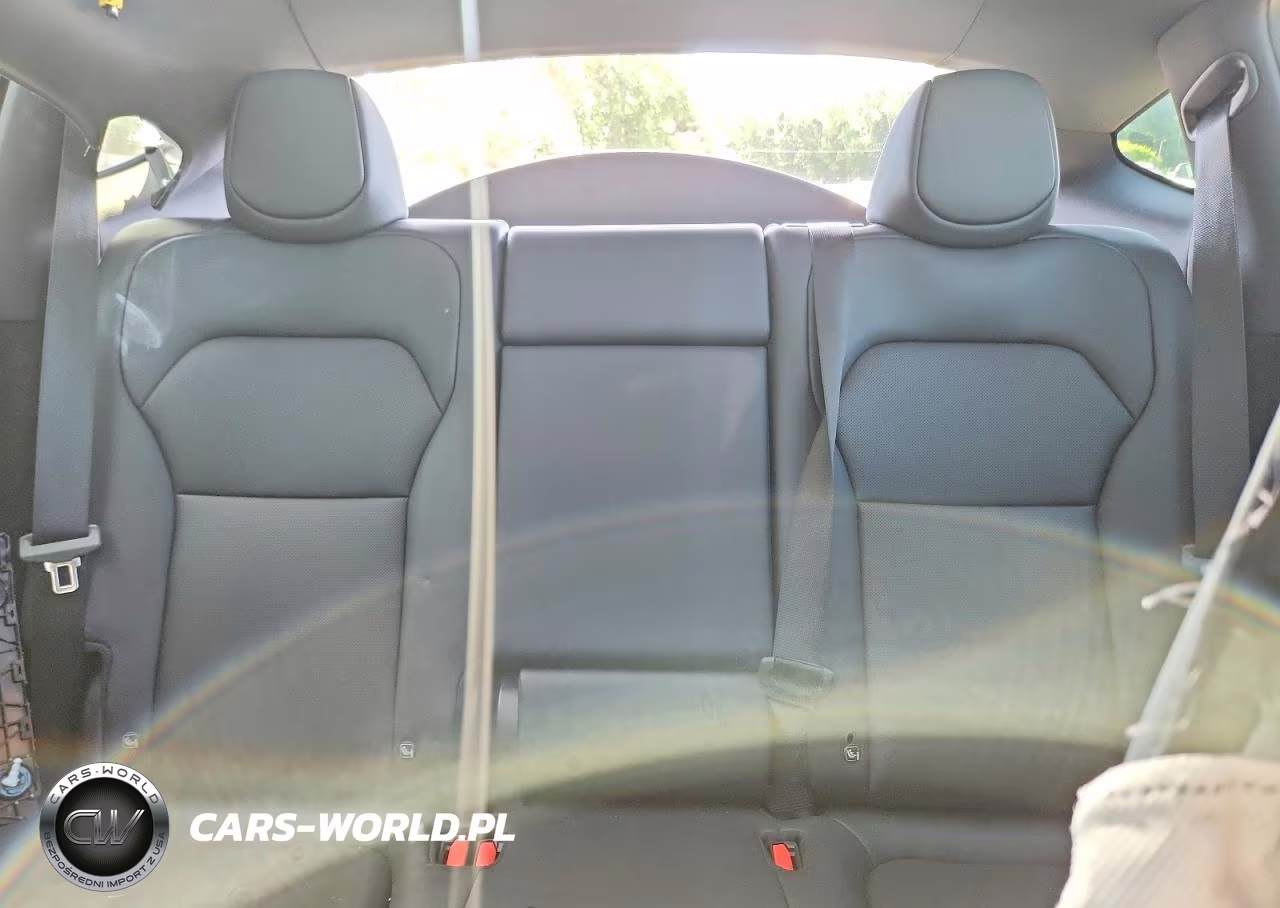 2026 Tesla Model Y VIN:7SAYGDEE9TF580075 - 10