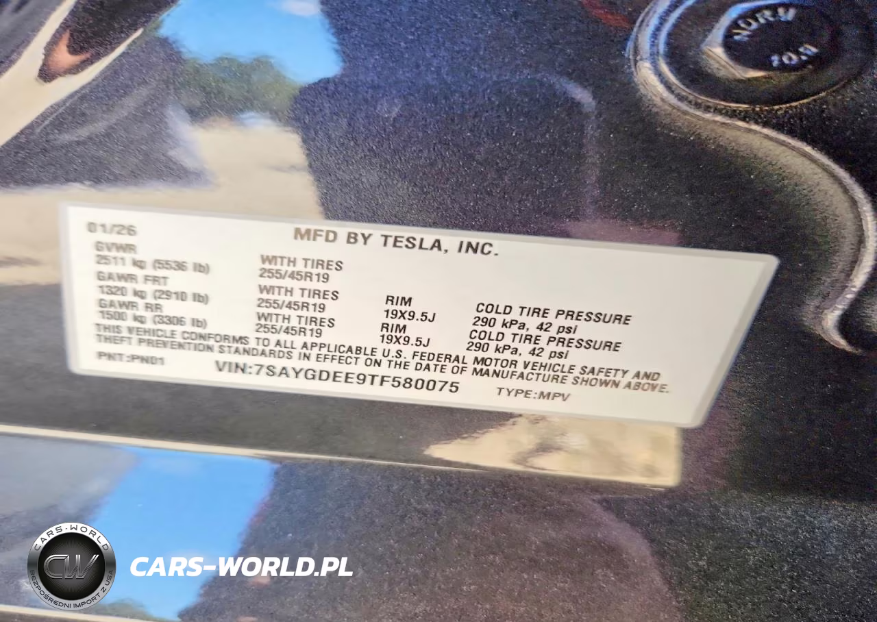 2026 Tesla Model Y VIN:7SAYGDEE9TF580075 - 13