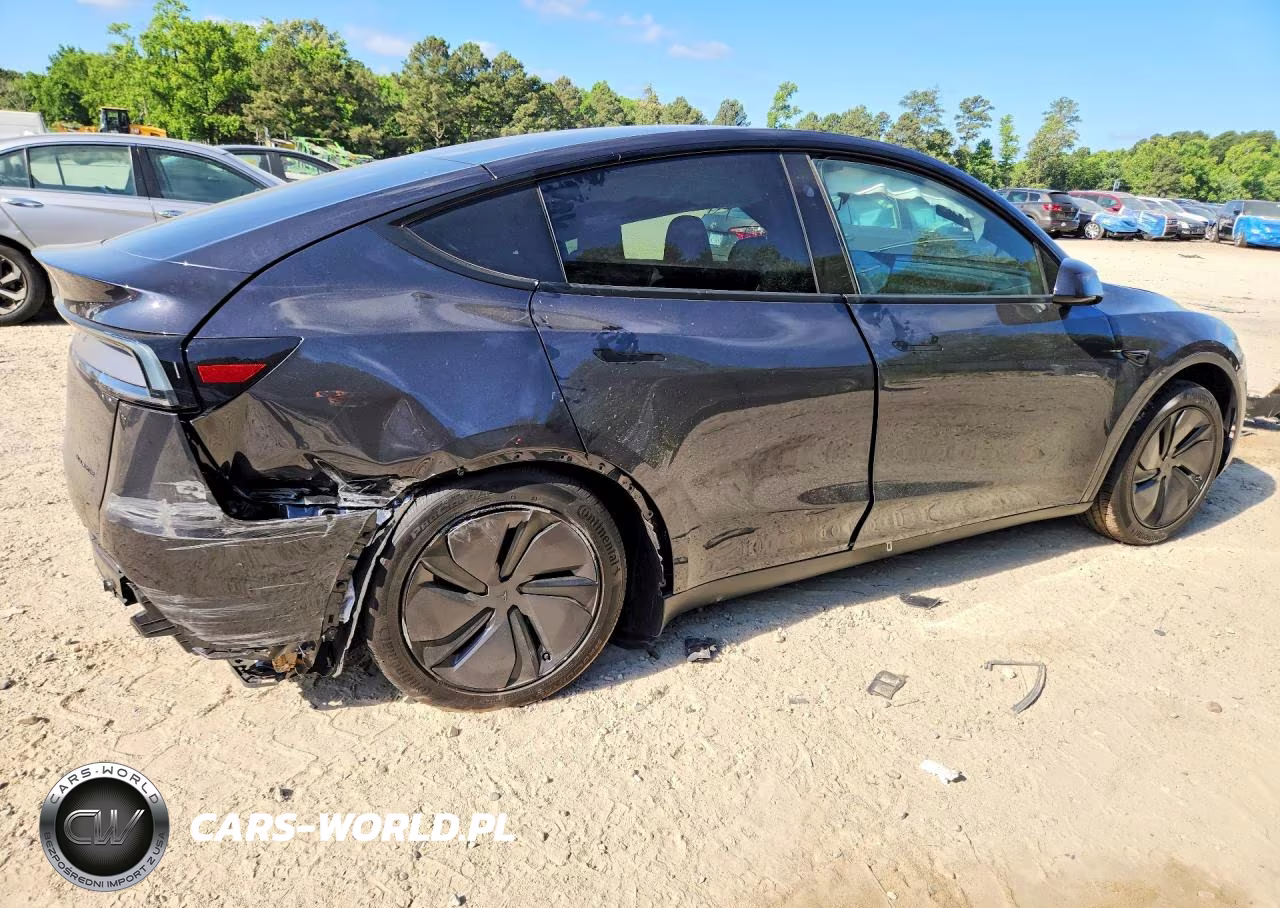 2026 Tesla Model Y VIN:7SAYGDEE9TF580075 - 3