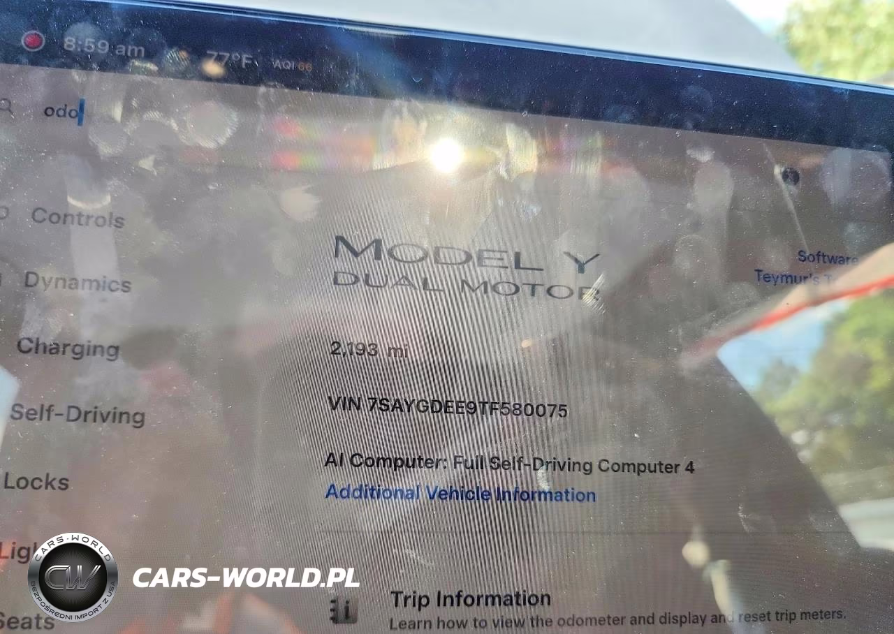 2026 Tesla Model Y VIN:7SAYGDEE9TF580075 - 9