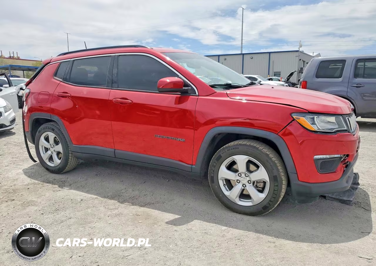 2017 Jeep Compass Latitude VIN:3C4NJCBB8HT668808 - 4