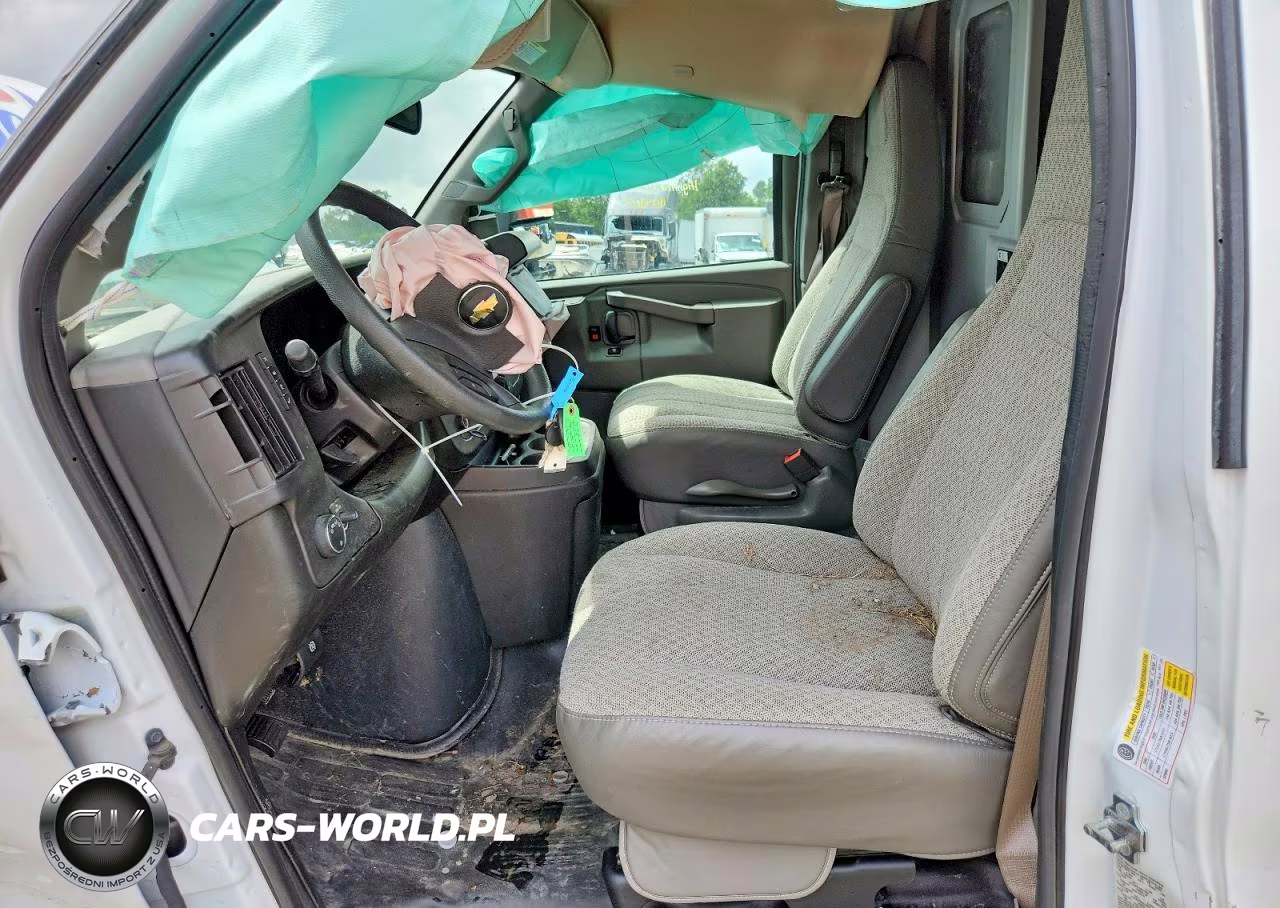 2024 Chevrolet Express G3500 VIN:1GB0GRF72R1270539 - 7