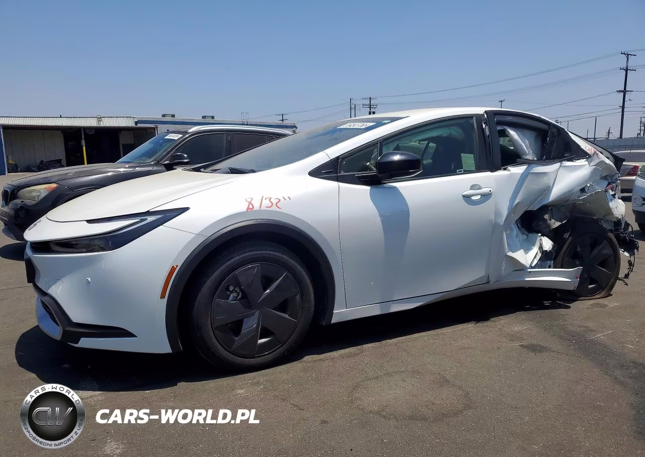 2026 Toyota Prius Plug-In Hybrid Se – zdjęcie 1 z 12