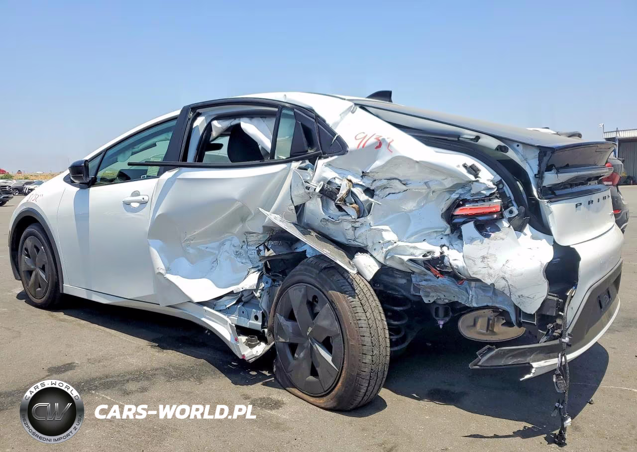 2026 Toyota Prius Plug-In Hybrid Se VIN:JTDACACUXT3072584 - 2