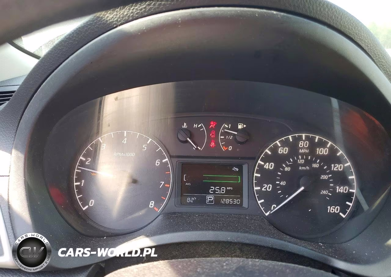 2016 Nissan Sentra S VIN:3N1AB7AP7GY320633 - 9