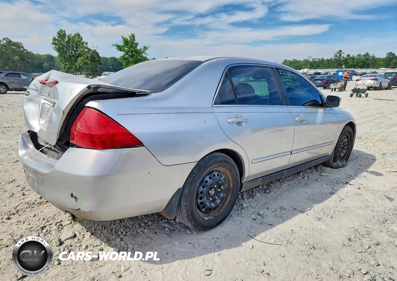 2007 Honda Accord Lx VIN:JHMCM56457C002715 - 3