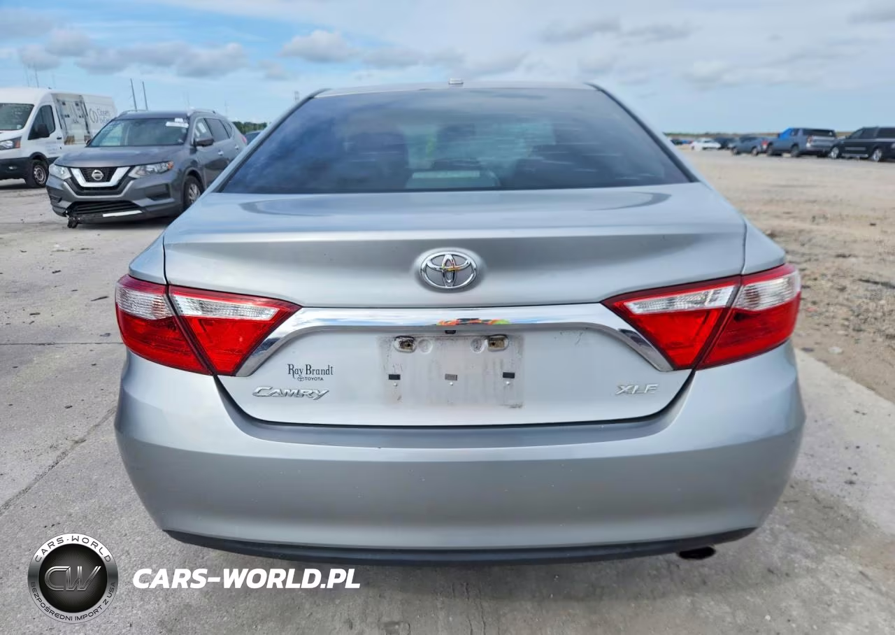 2016 Toyota Camry Xle VIN:4T1BF1FK3GU140791 - 6