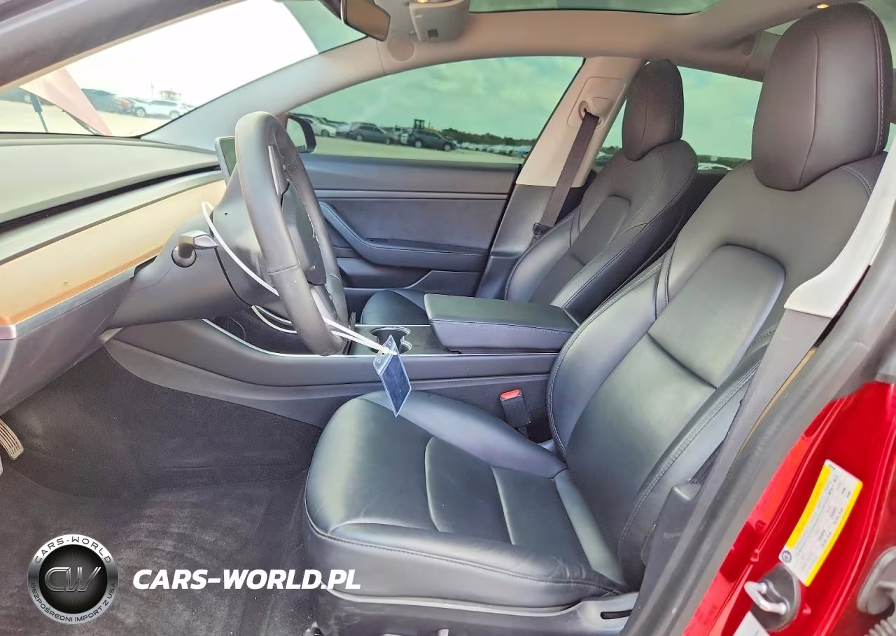 2020 Tesla Model 3 VIN:5YJ3E1EAXLF703570 - 7