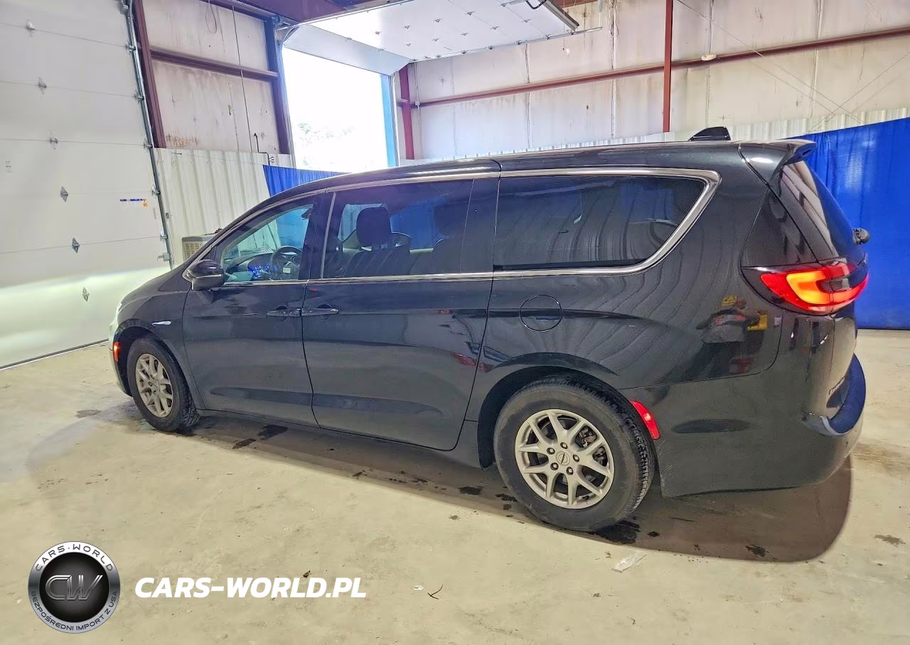 2023 Chrysler Pacifica Touring L VIN:2C4RC1BG5PR623368 - 2