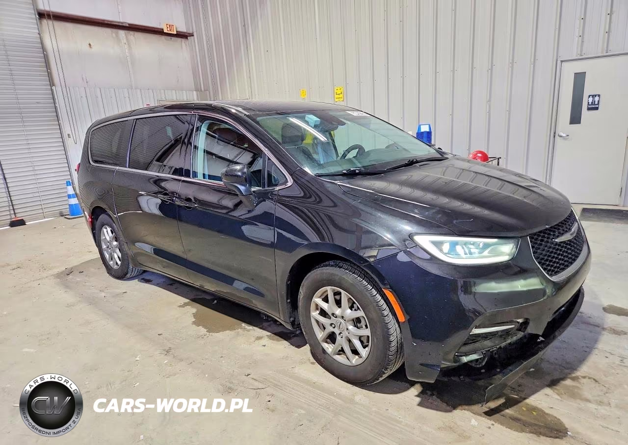 2023 Chrysler Pacifica Touring L VIN:2C4RC1BG5PR623368 - 4
