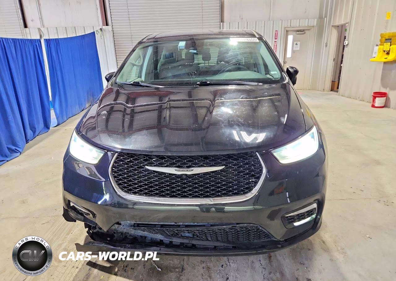 2023 Chrysler Pacifica Touring L VIN:2C4RC1BG5PR623368 - 5