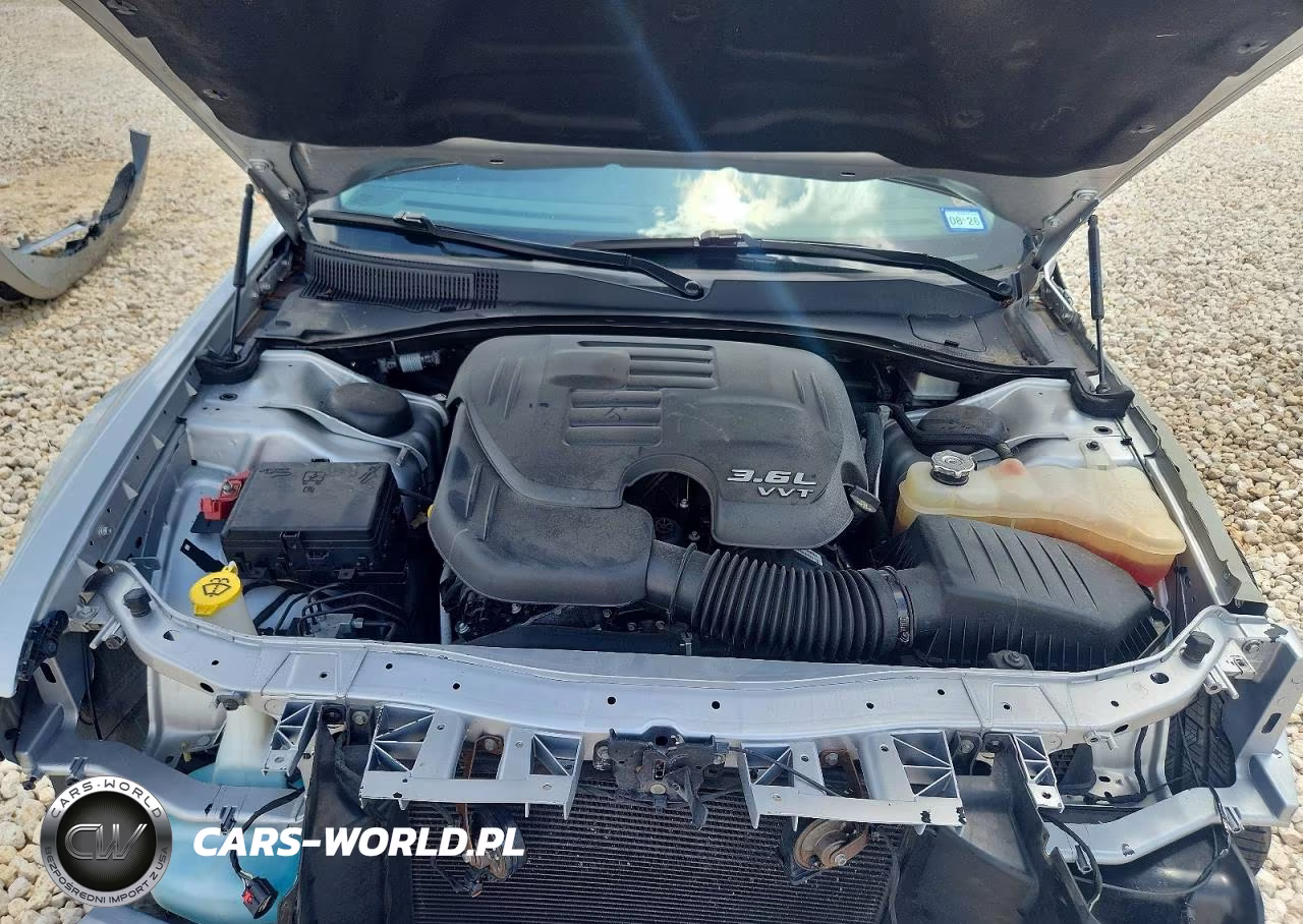 2020 Chrysler 300 Touring VIN:2C3CCAAG1LH239406 - 11
