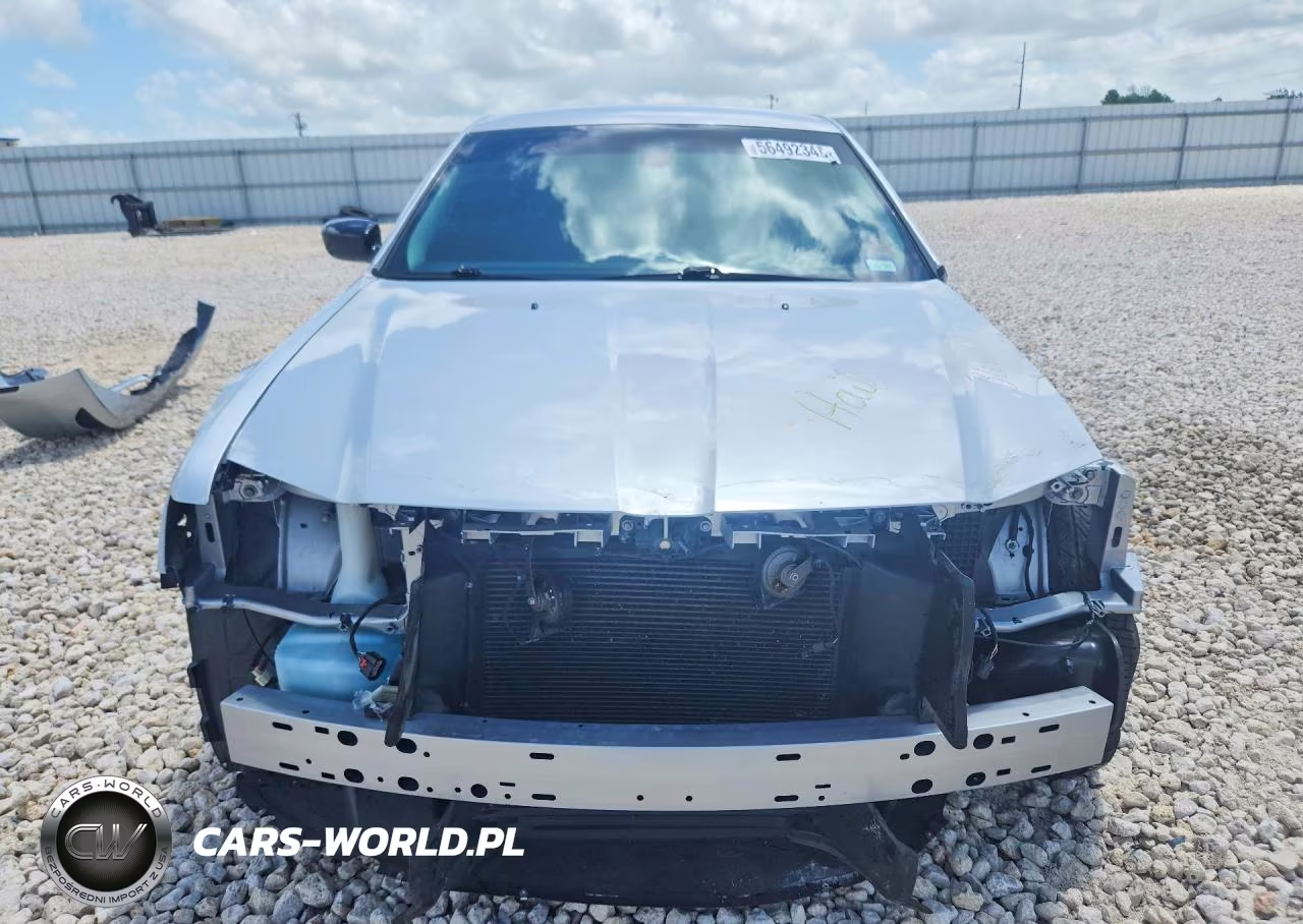 2020 Chrysler 300 Touring VIN:2C3CCAAG1LH239406 - 5