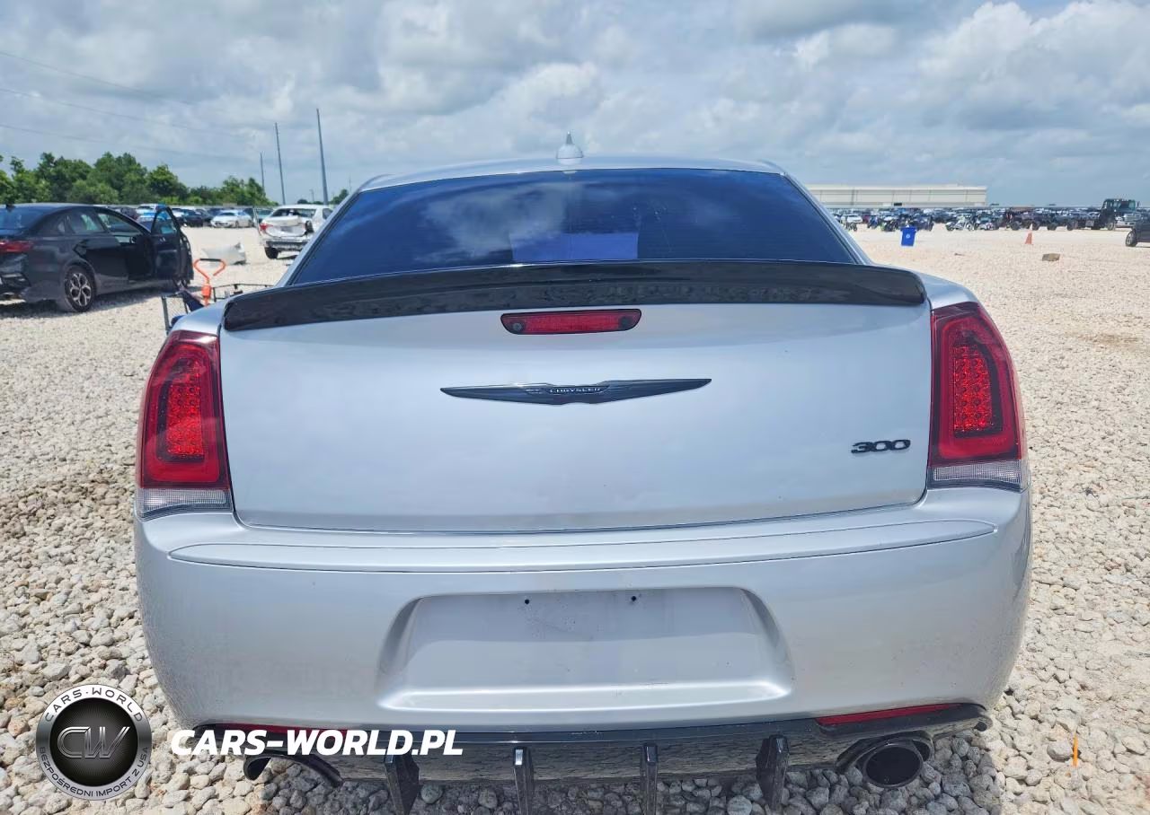 2020 Chrysler 300 Touring VIN:2C3CCAAG1LH239406 - 6