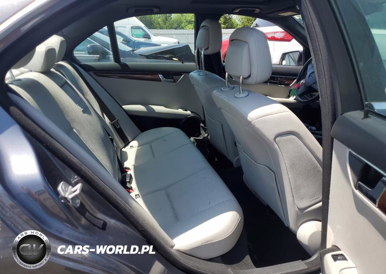 2011 Mercedes-Benz C 300 4Matic VIN:WDDGF8BB6BR166828 - 10