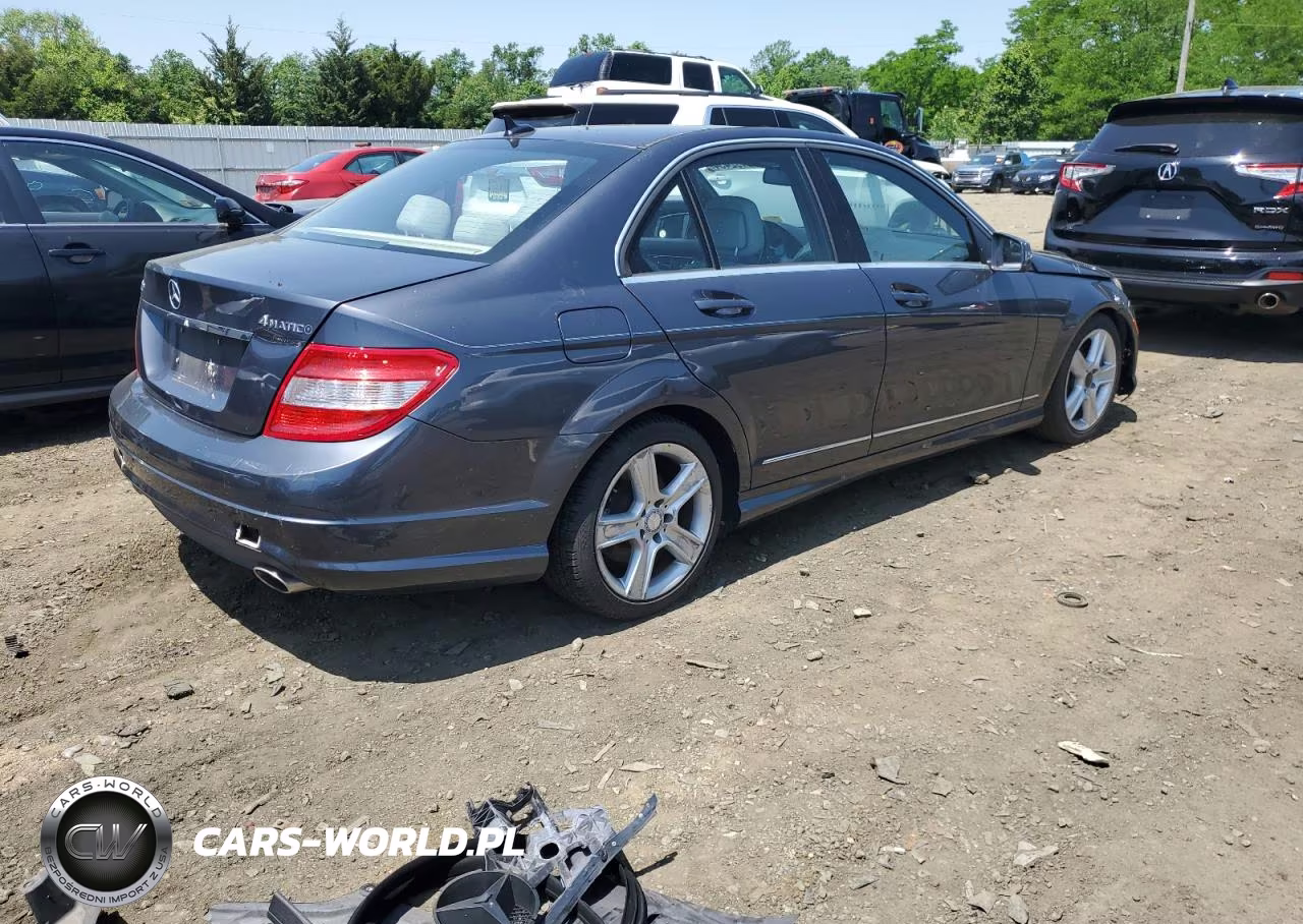 2011 Mercedes-Benz C 300 4Matic VIN:WDDGF8BB6BR166828 - 3