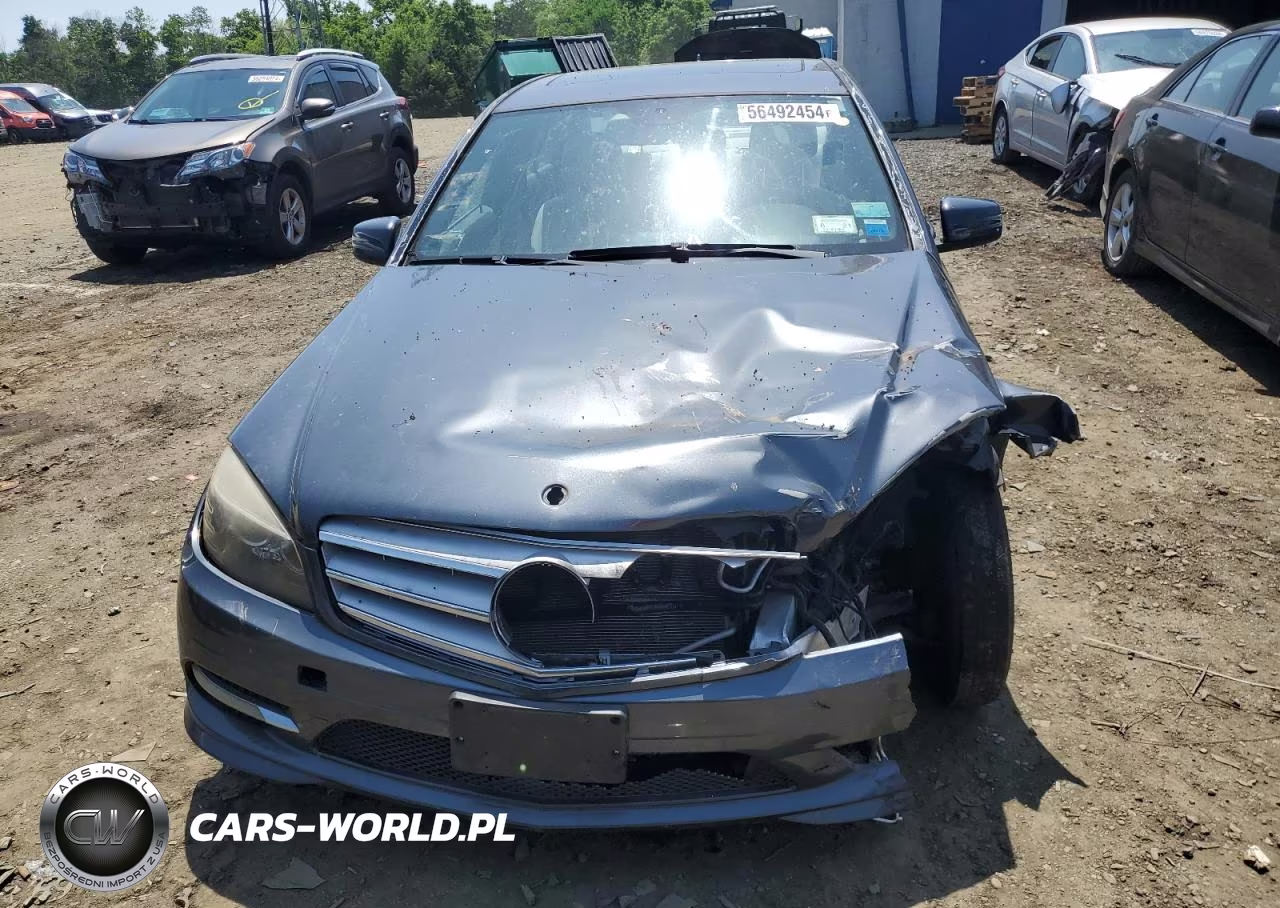 2011 Mercedes-Benz C 300 4Matic VIN:WDDGF8BB6BR166828 - 5