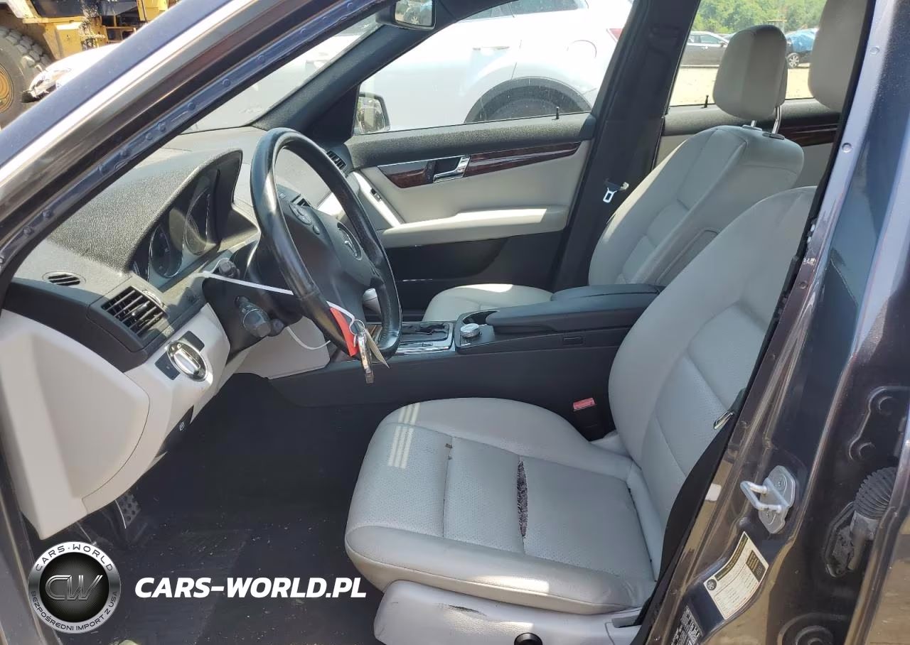 2011 Mercedes-Benz C 300 4Matic VIN:WDDGF8BB6BR166828 - 7