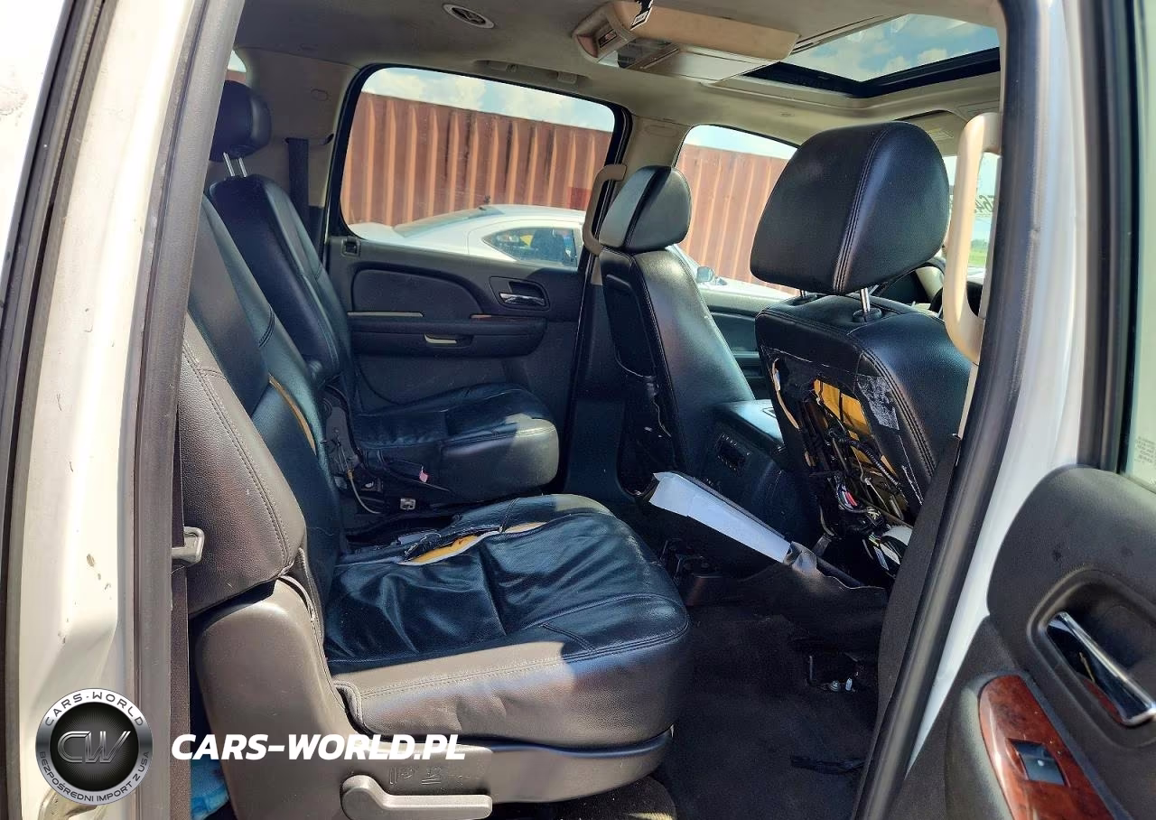 2009 Chevrolet Suburban C1500 Ltz VIN:1GNFC36029J109956 - 11