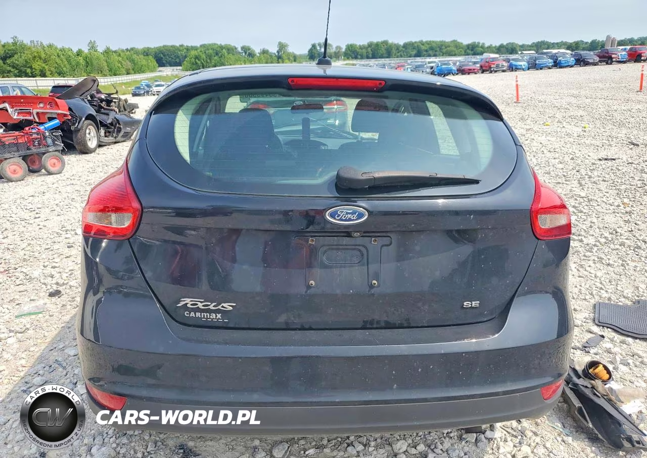 2017 Ford Focus Se VIN:1FADP3K27HL218269 - 6