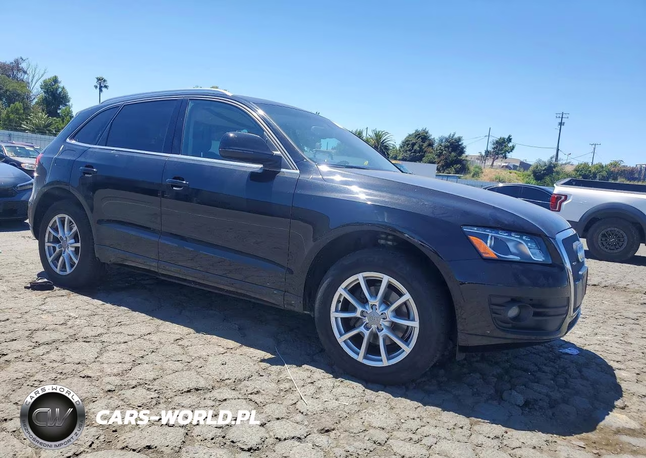 2011 Audi Q5 Premium Plus VIN:WA1LFAFP8BA032806 - 4