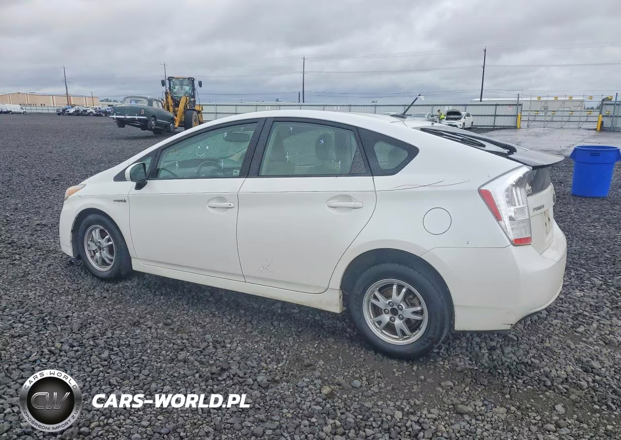 2011 Toyota Prius Two VIN:JTDKN3DU5B5369256 - 2