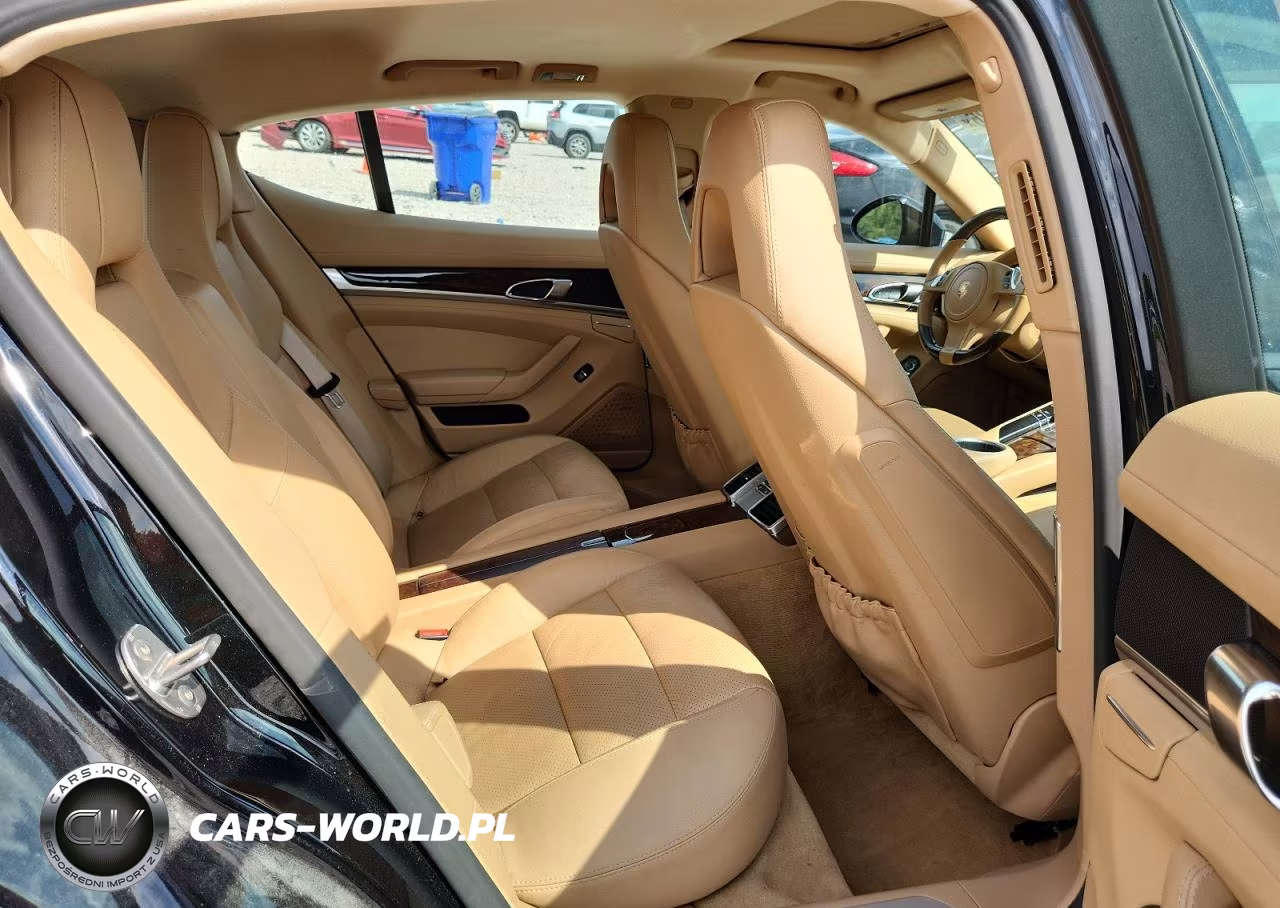 2015 Porsche Panamera 2 VIN:WP0AA2A73FL000459 - 10