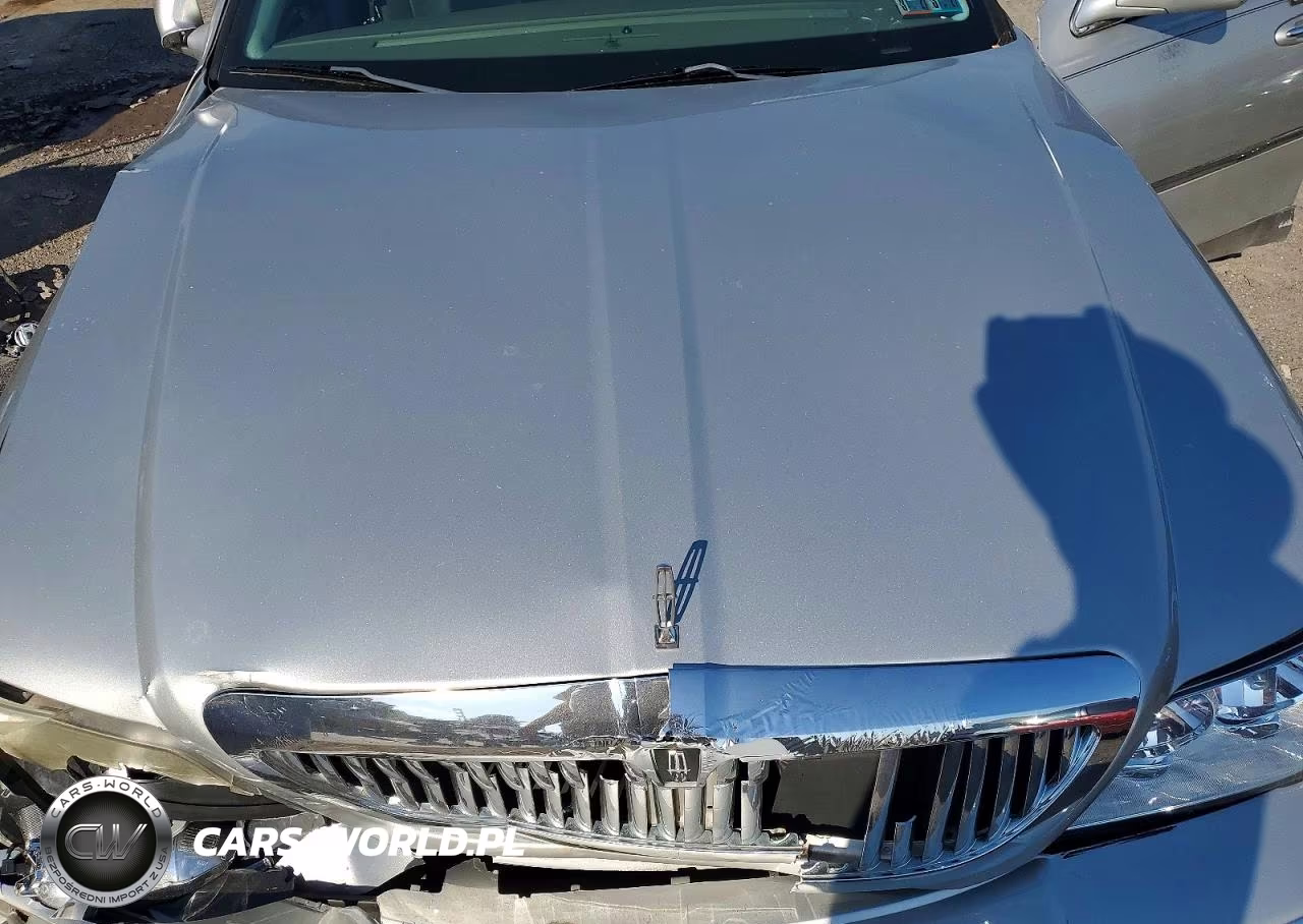 2003 Lincoln Town Car Cartier VIN:1LNHM83W73Y608220 - 11