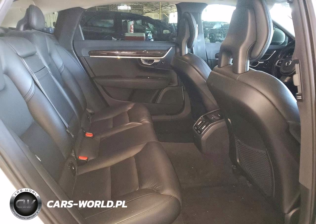 2018 Volvo S90 T5 Momentum VIN:LVY982MK2JP032831 - 10