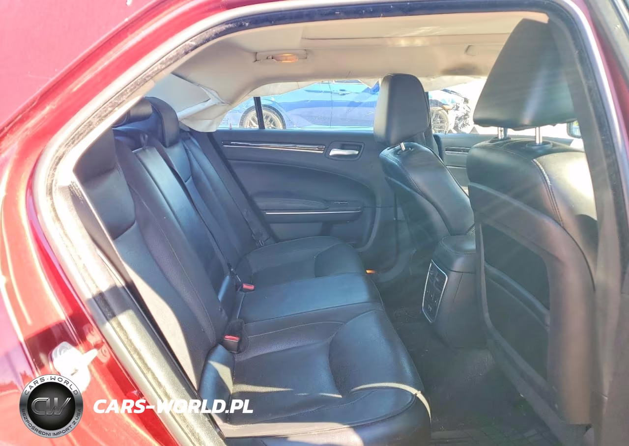 2016 Chrysler 300C VIN:2C3CCAEG8GH212204 - 10