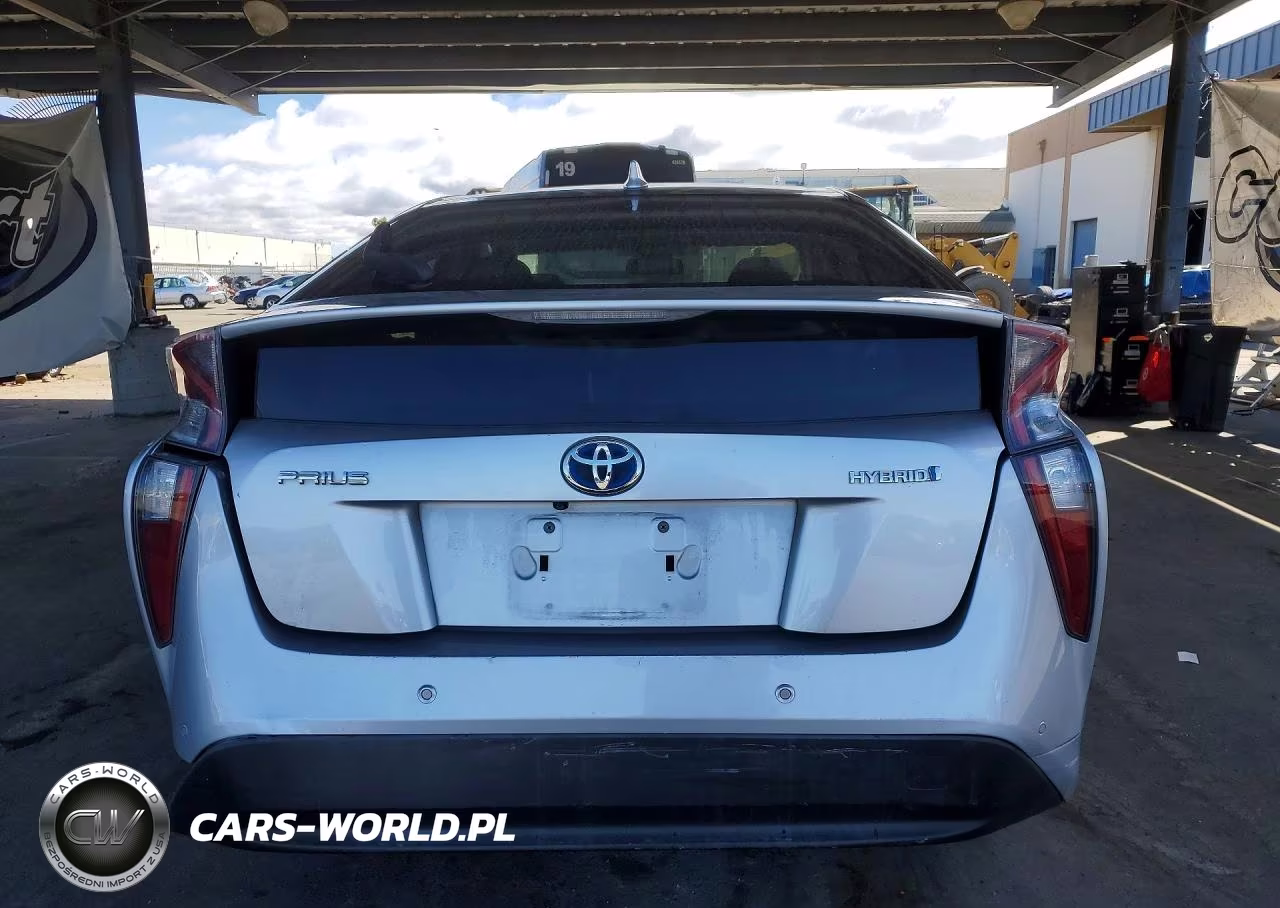 2018 Toyota Prius Two VIN:JTDKBRFUXJ3599748 - 6