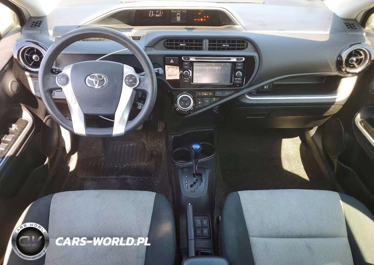 2016 Toyota Prius C Two VIN:JTDKDTB35G1132147 - 8