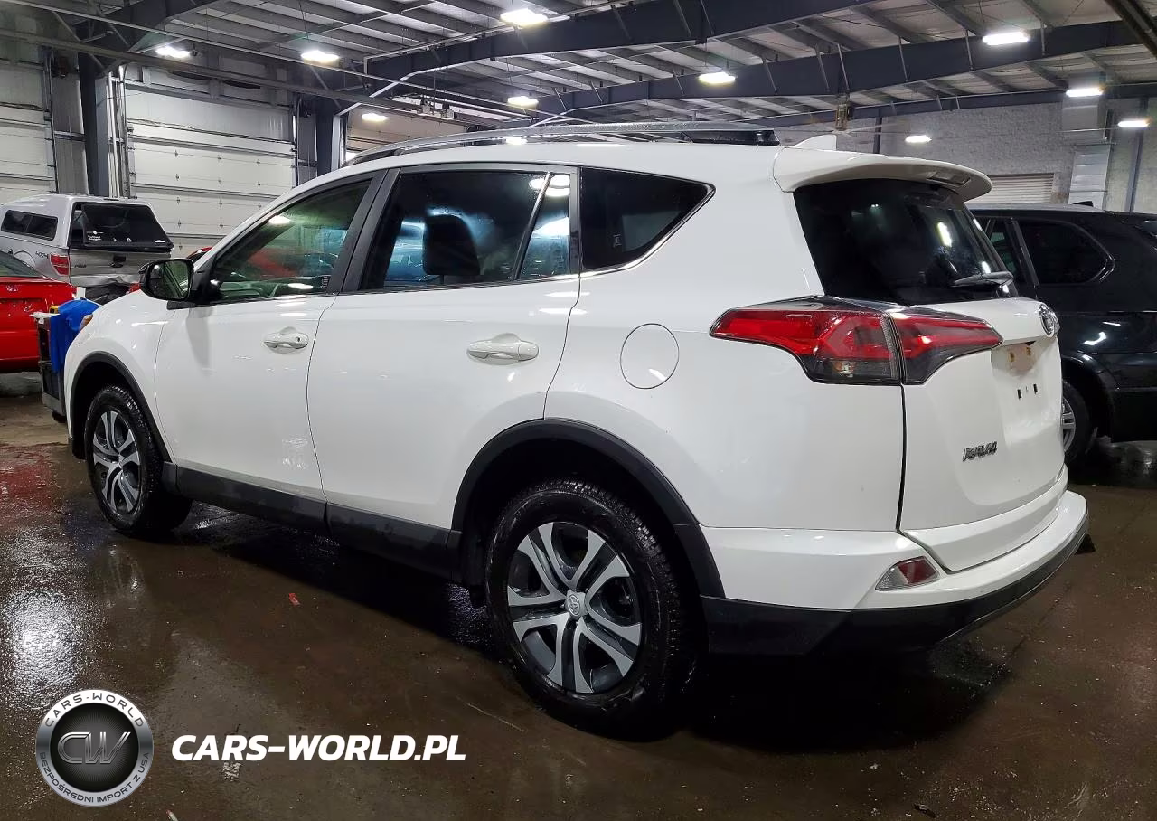 2018 Toyota Rav4 Le VIN:JTMBFREV0JJ261365 - 2