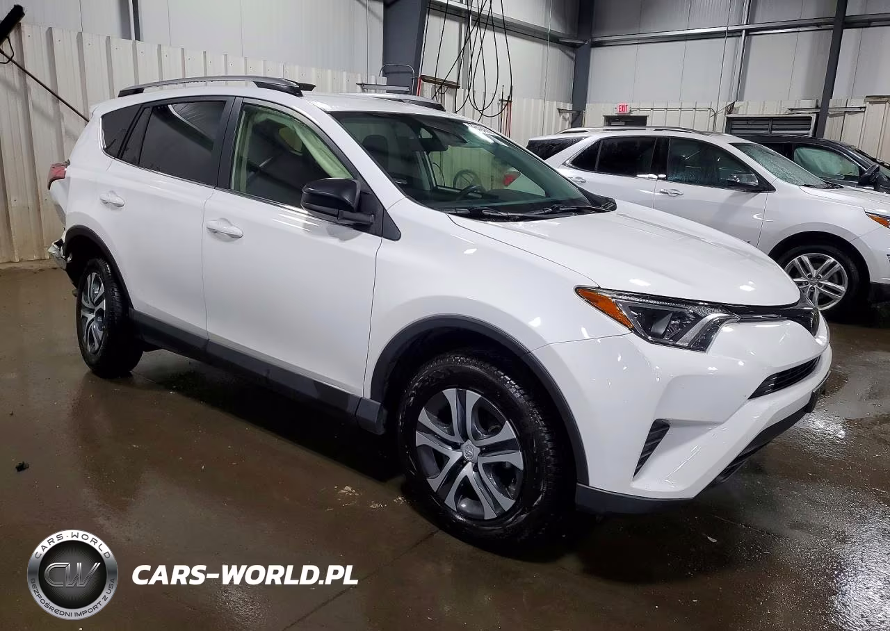 2018 Toyota Rav4 Le VIN:JTMBFREV0JJ261365 - 4