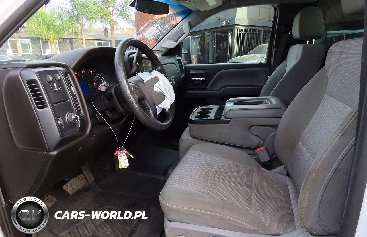 2018 Chevrolet Silverado C2500 Heavy Duty VIN:1GB0CUEGXJZ276725 - 9