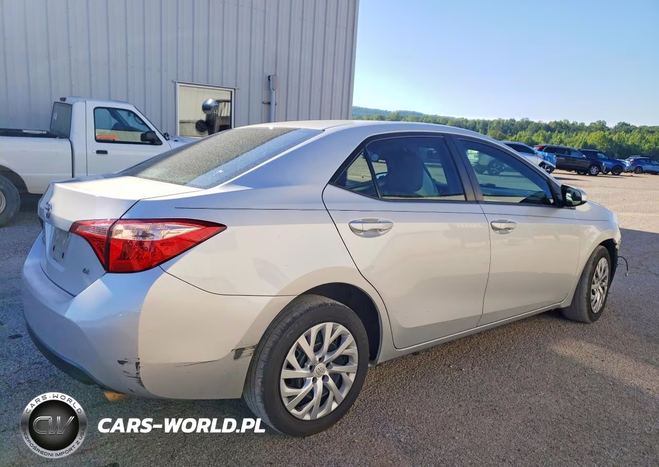 2019 Toyota Corolla Le VIN:2T1BURHE0KC216425 - 3