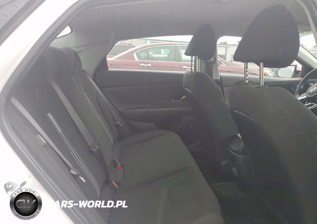 2025 Hyundai Elantra Hybrid Blue VIN:KMHLM4DJ0SU139192 - 10