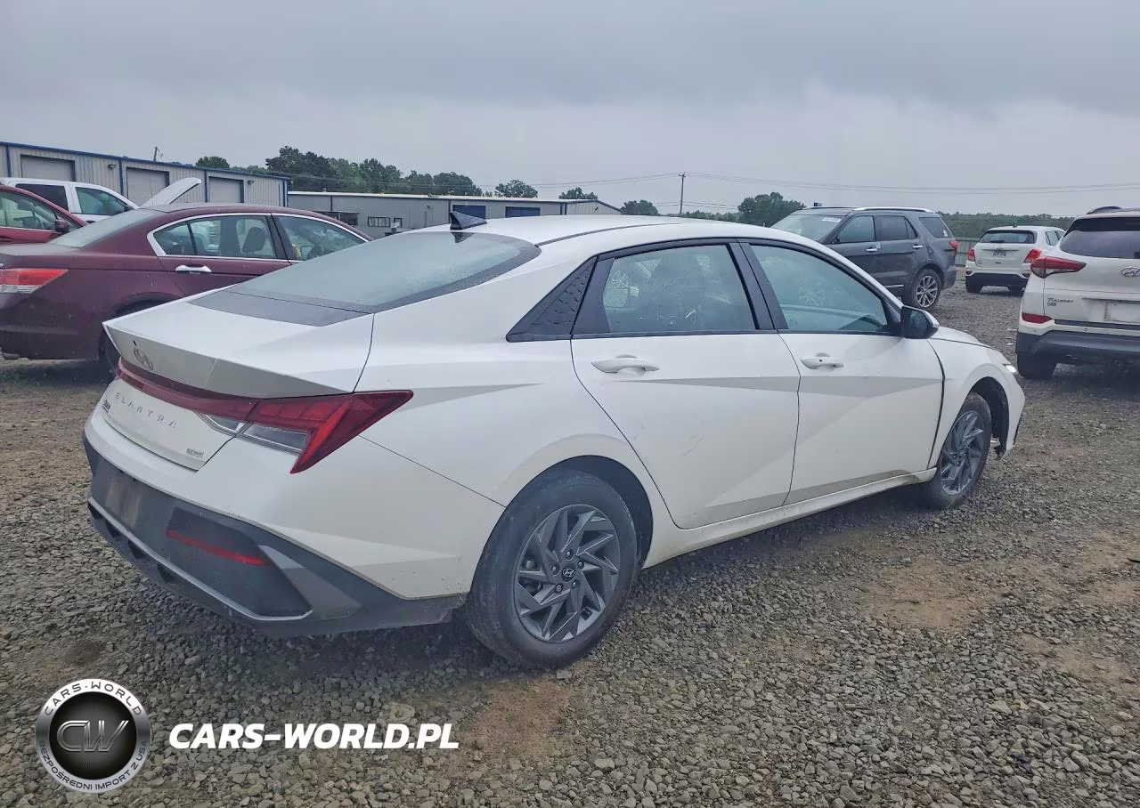2025 Hyundai Elantra Hybrid Blue VIN:KMHLM4DJ0SU139192 - 3