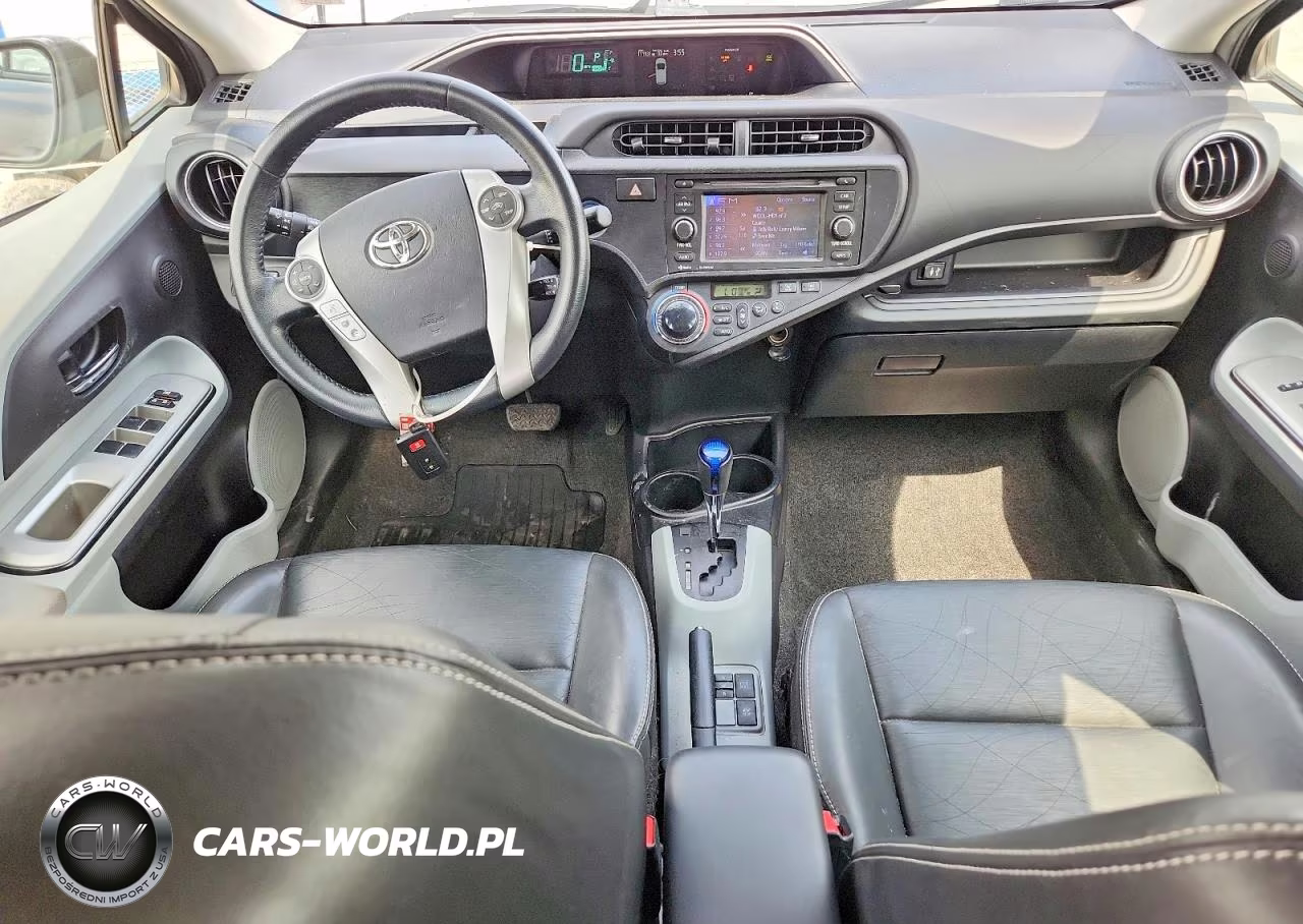 2013 Toyota Prius C Four VIN:JTDKDTB36D1551698 - 8
