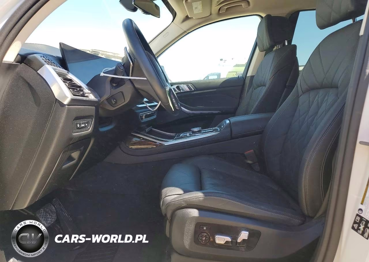 2025 BMW X7 xDrive40I VIN:5UX23EM09S9X72971 - 7