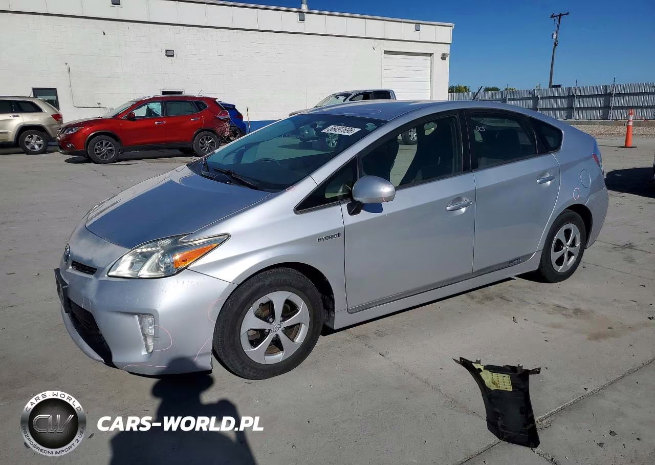 2015 Toyota Prius Three – zdjęcie 1 z 12