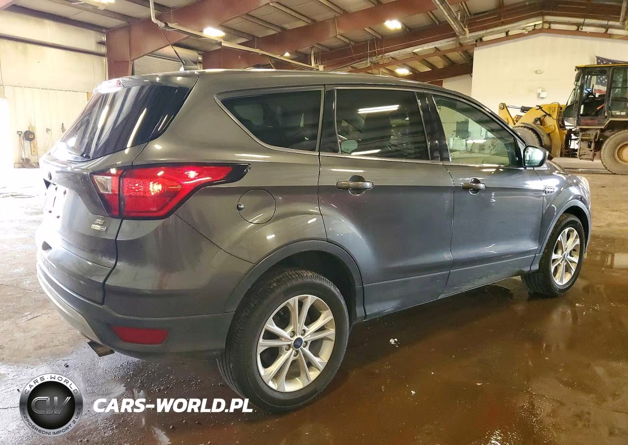 2019 Ford Escape Se VIN:1FMCU9GDXKUC06822 - 3