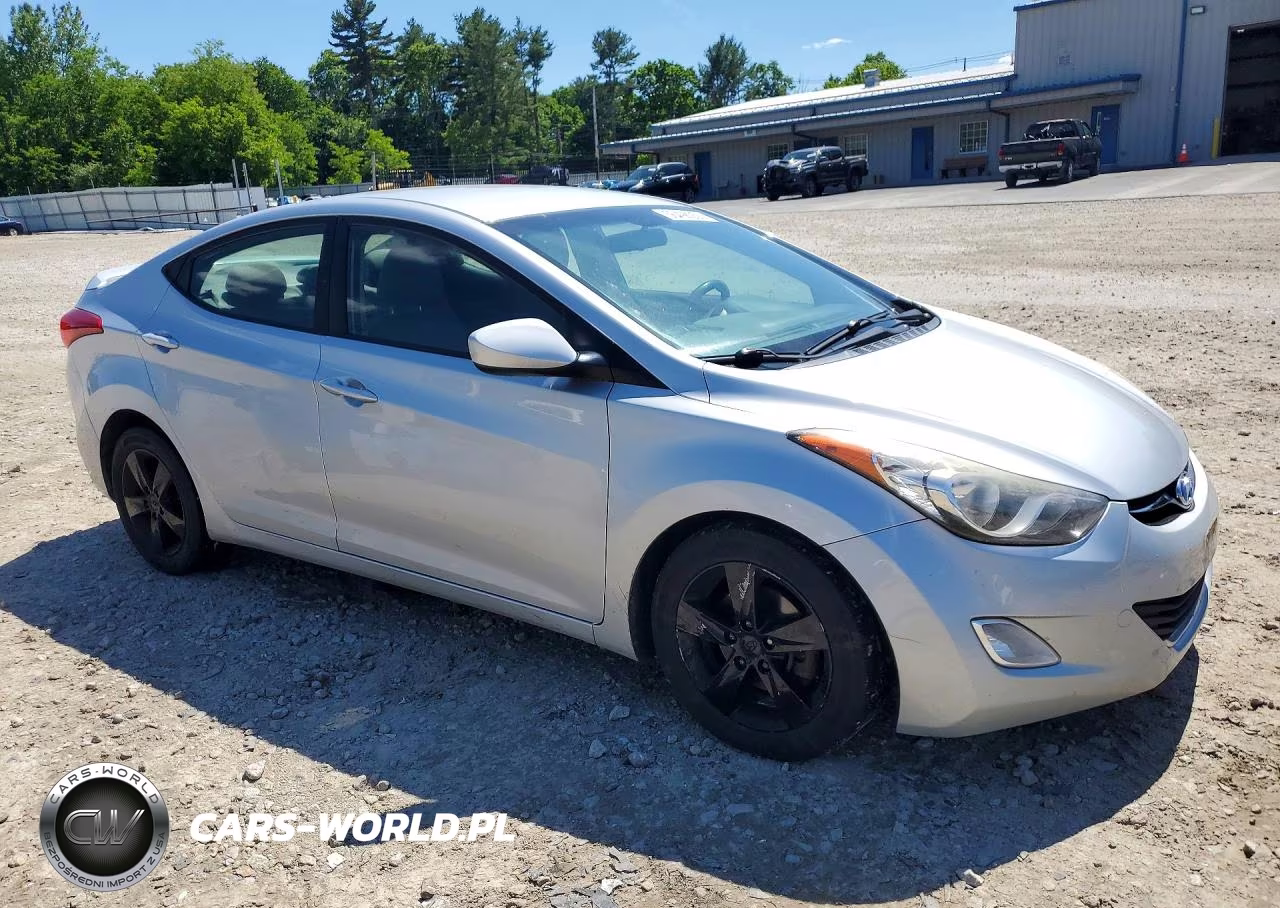 2013 Hyundai Elantra Gls VIN:5NPDH4AE4DH308017 - 4
