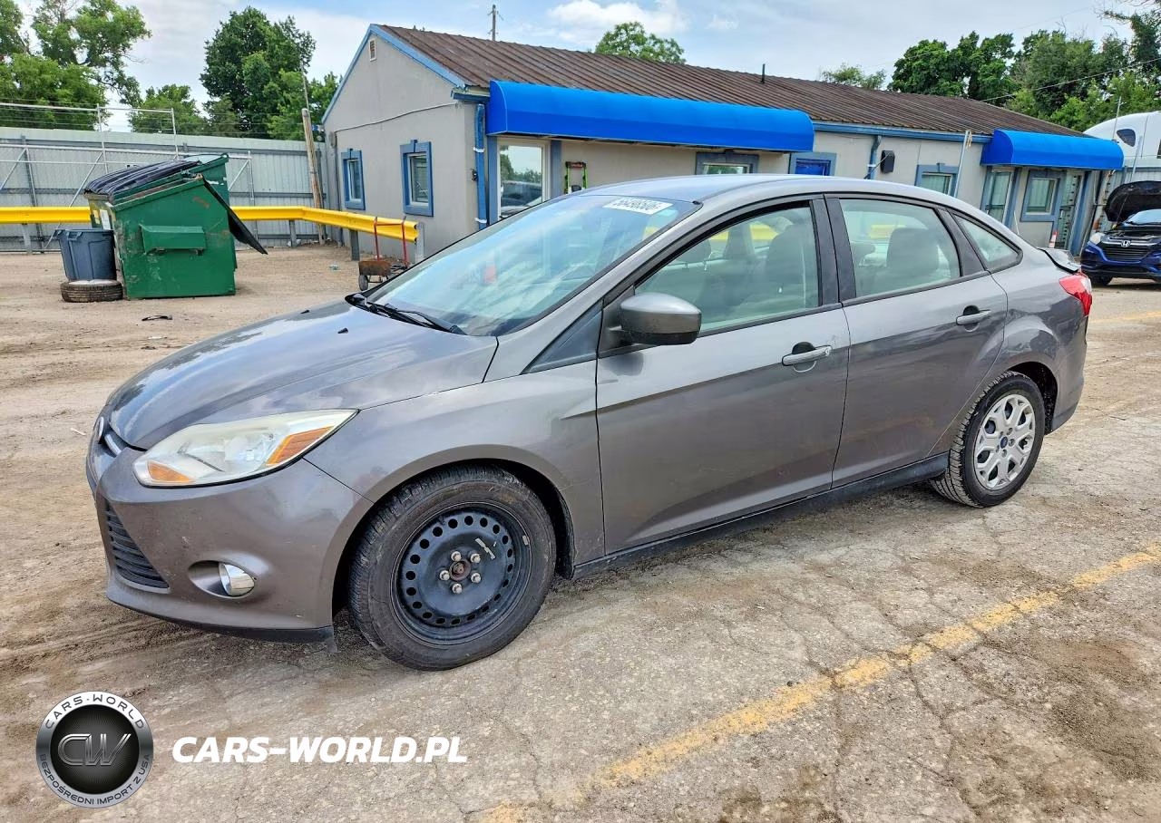 2012 Ford Focus Se VIN:1FAHP3F23CL313254 - 1