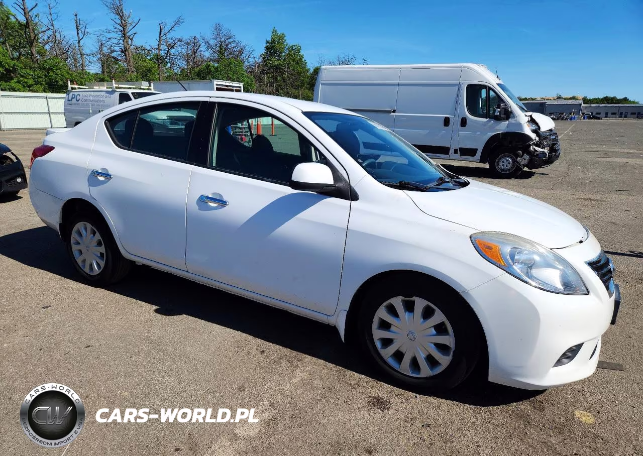 2014 Nissan Versa 1.6 S VIN:3N1CN7AP2EL828955 - 4