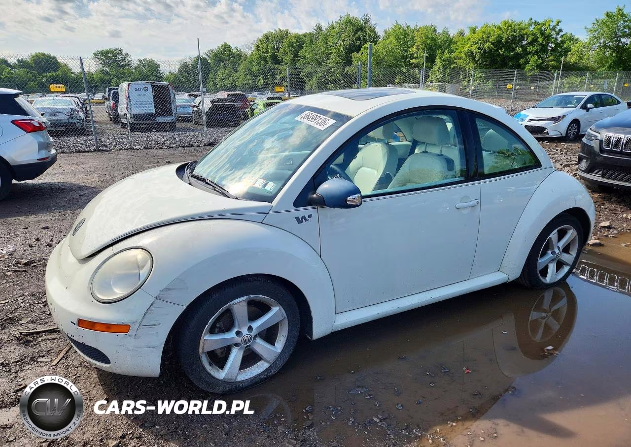 2008 Volkswagen New Beetle Triple White
