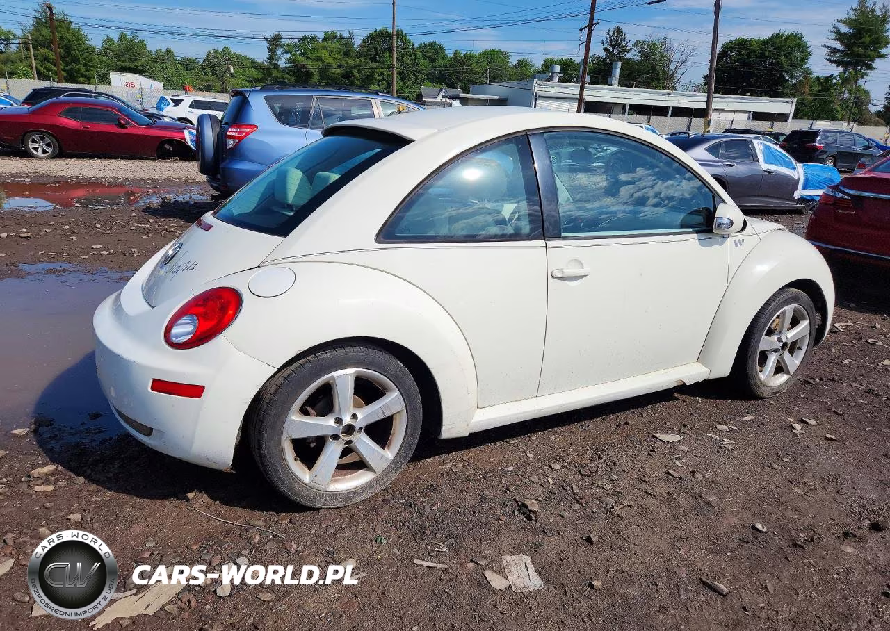 2008 Volkswagen New Beetle Triple White VIN:3VWFG31C18M510461 - 3