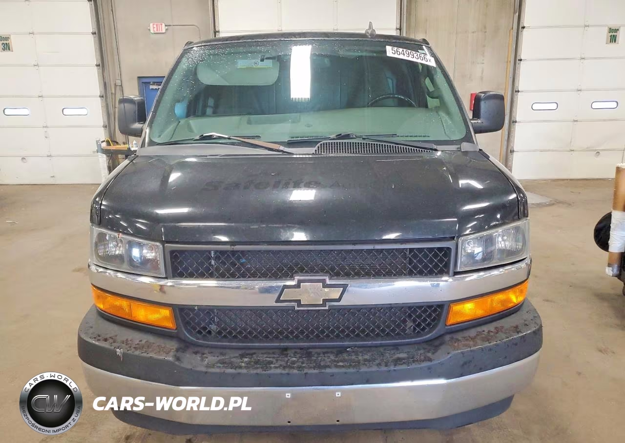 2018 Chevrolet Express G2500 VIN:1GCWGAFP7J1186065 - 5