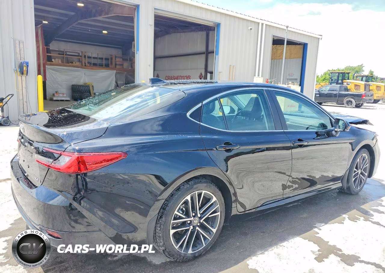 2026 Toyota Camry Xle VIN:4T1DAACK7TU262317 - 3