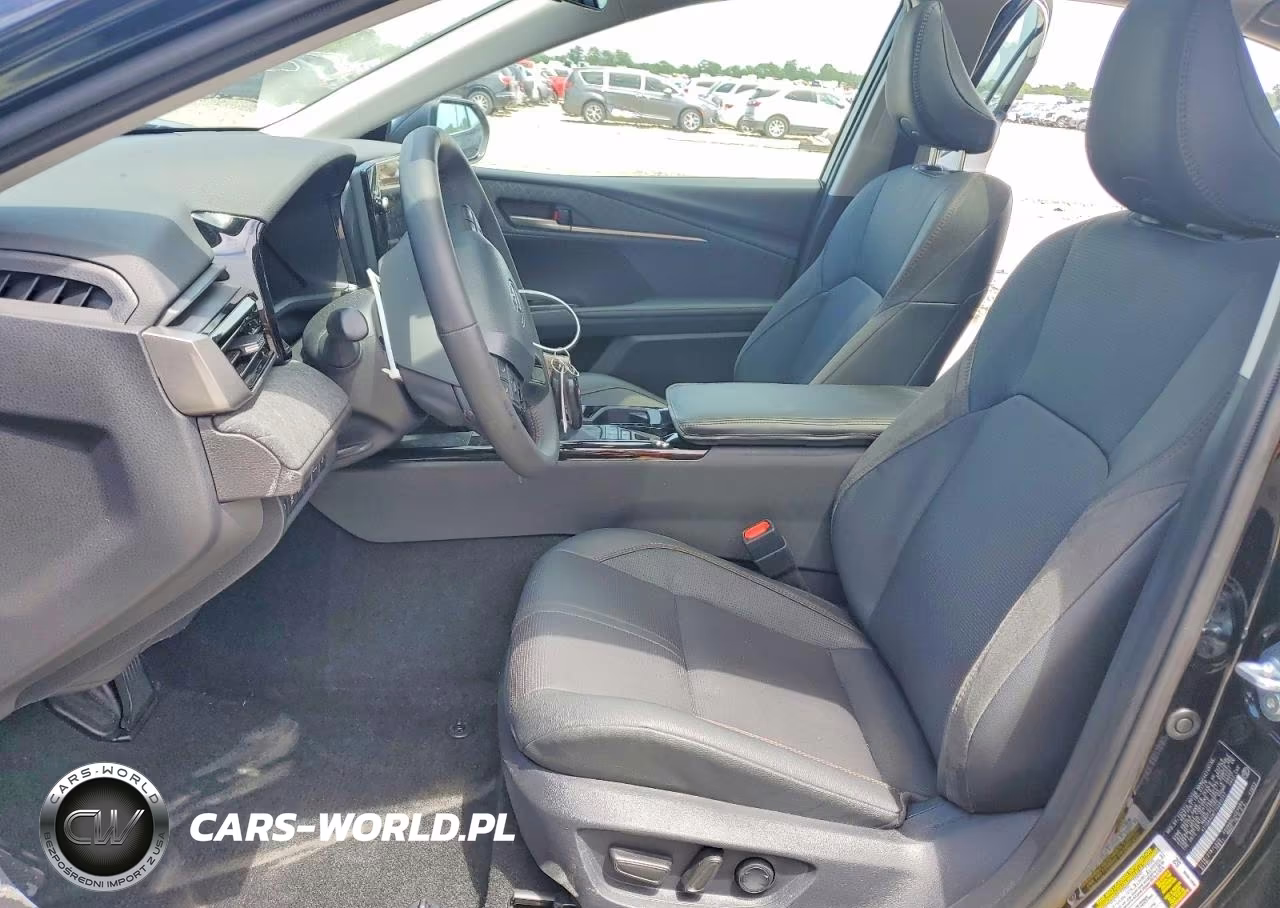 2026 Toyota Camry Xle VIN:4T1DAACK7TU262317 - 7